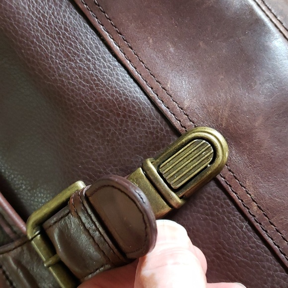 BUXTON Brown Leather Messenger Satchel. UNISEX - Picture 7 of 11